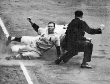 Solly Hemus: ... time for discussing ancient heroes ...