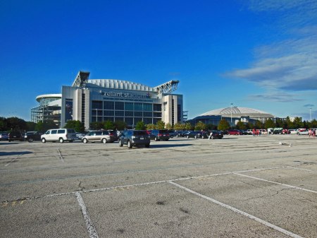6:00 PM, 9/21/20i13: Same day, different sky. By day's end, the heavens had changed. This is the sky that UH fans saw at game's end.