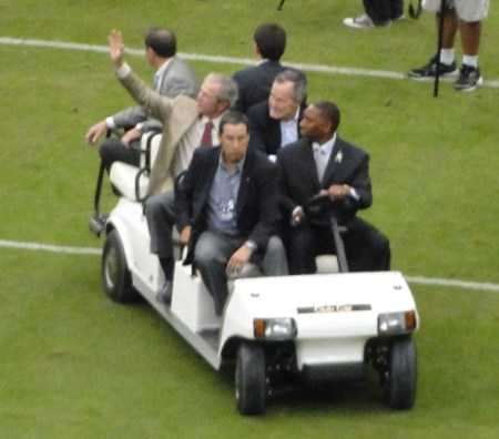 November 17. 2013: Two former presidents under one one roof still couldn't save the Texans.