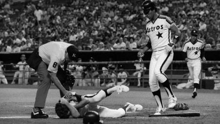 April 8, 1984: Dickie Thon lays down and knocked out from a Mike Torrez fast ball that hits him square in the face and changes the course of his baseball future.