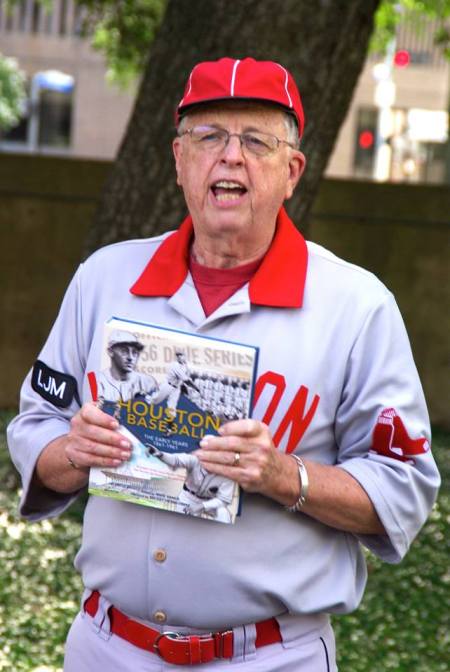 SABR Chair Bob Dorrill, in Houston Babies gar, was our Pecan Park Eagle coverage reporter at West End Park.