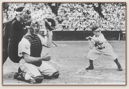 Eddie Gaedel Sportsman's Park, St. Louis August 19, 1951
