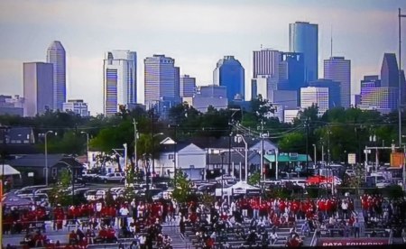 ~ THE GOOD ~ TDECU OFFERS A GREAT VIEW OF DOWNTOWN HOUSTON!
