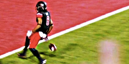 Kaelin Clay of Utah drops the ball on the one-yard line, negating a TD run and setting up a 100 yard Oregon return of the fumble for the TD that ties the game at 7-7.