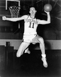 "WATCH OUT FOR THAT FAST BREAK PASS, KEVIN!"