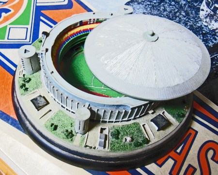 The neat thing about the mini-dome - which ordinarily lives in a safe deposit box, is that its top is removable so that some people may see again - or for the frst time - how things looked inside when the Dome was configured for baseball.