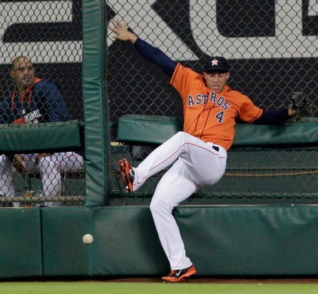 George Springer is All-out Hustle! This non-catch from 2015 had nothing to do with the ball geting lost in the MMP lights.