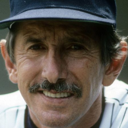 Billy Martin often claimed he could see everything that was going on from a single glance at the field. On April 10, 1976, no one argued the point with him strongly, if at all.